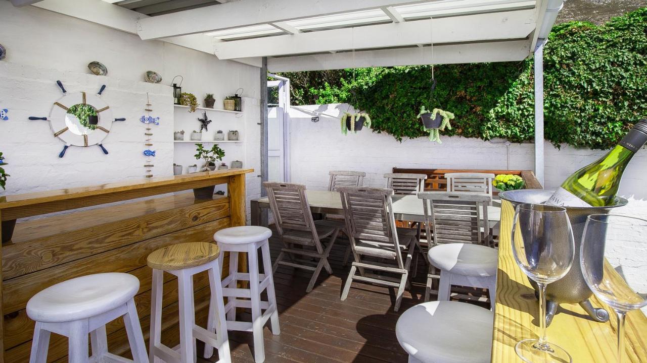Penguins View Guesthouse Simonʼs Town Exterior foto